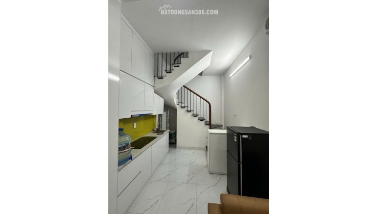 Bán nhà đẹp Hoàng Văn Thái, trung tâm Thanh Xuân, giá chỉ 6 tỷ 7